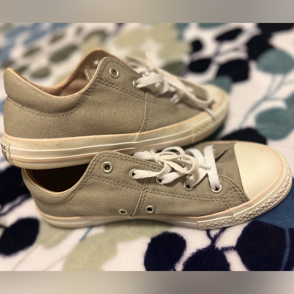 Converse All Star Junior Grey Size 4 Worn Twice - Picture 4 of 6